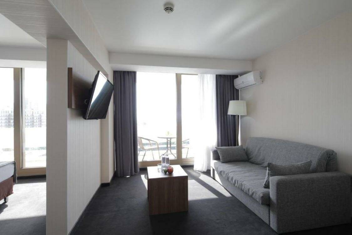 Фотографии номера Номер делюкс комфорт с 1 двуспальной кроватью в Гостинице Жемчужина Сочи