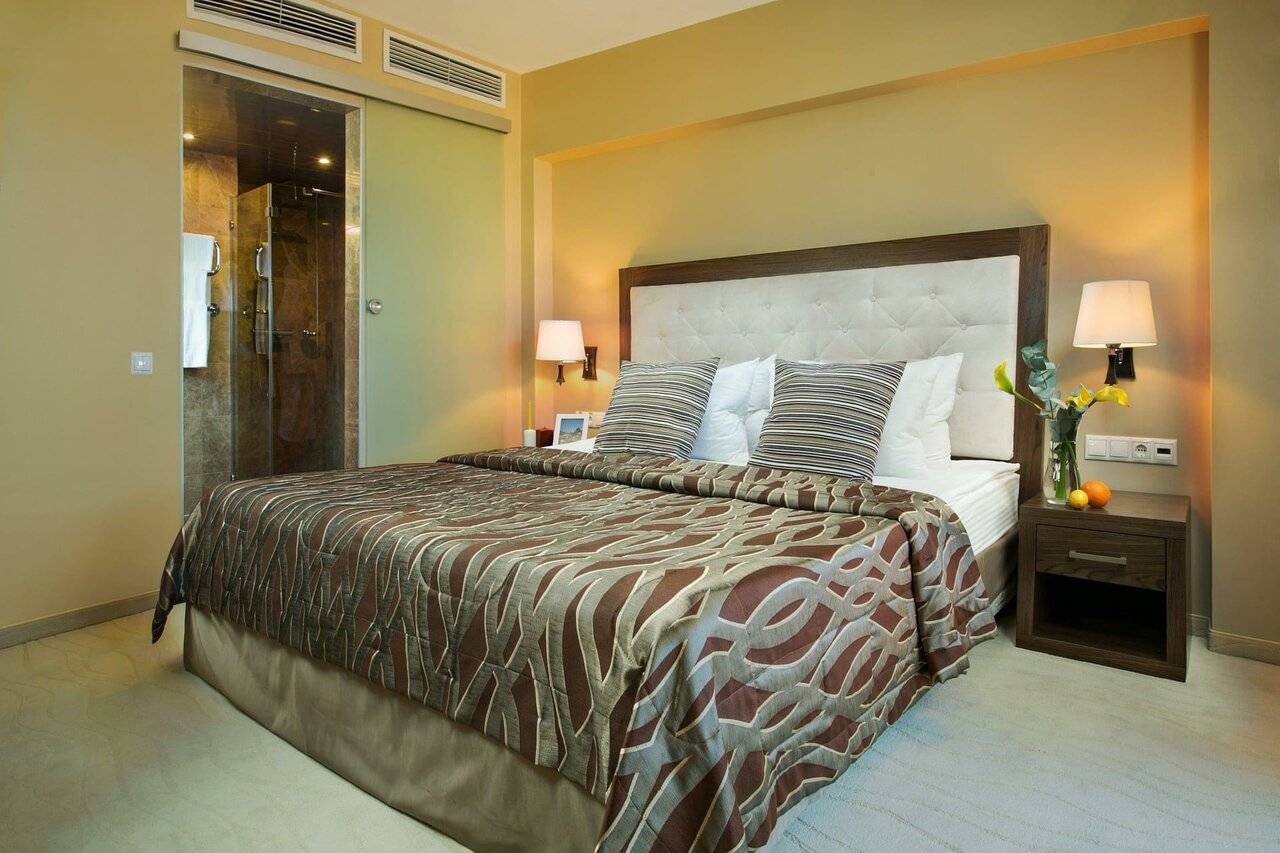 Фотографии номера Номер люкс премиум с 1 двуспальной кроватью в Гостинице Жемчужина Сочи