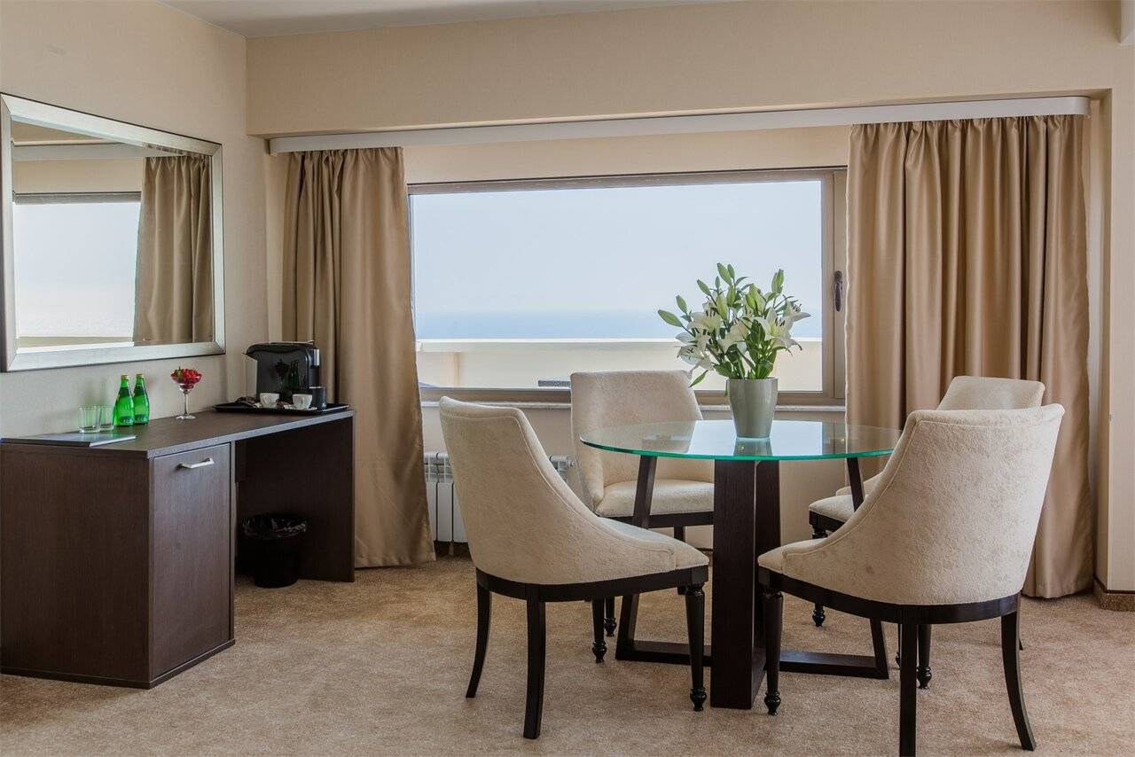 Фотографии номера Бизнес-люкс в Гостинице Жемчужина Сочи