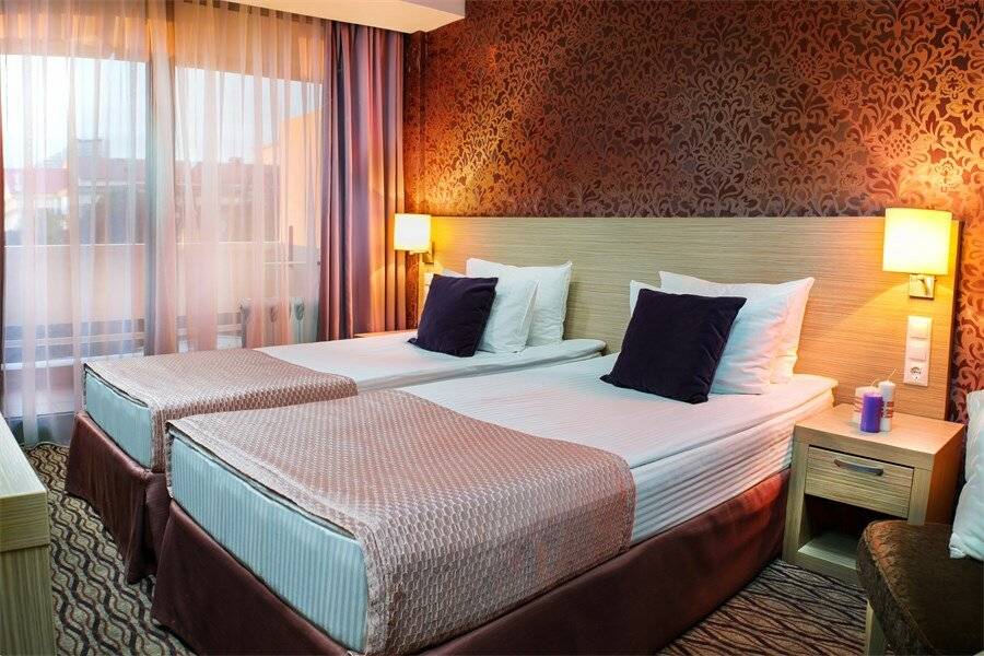 Фотографии номера Стандарт Бизнес с двумя раздельными кроватями в Гостинице Жемчужина Сочи