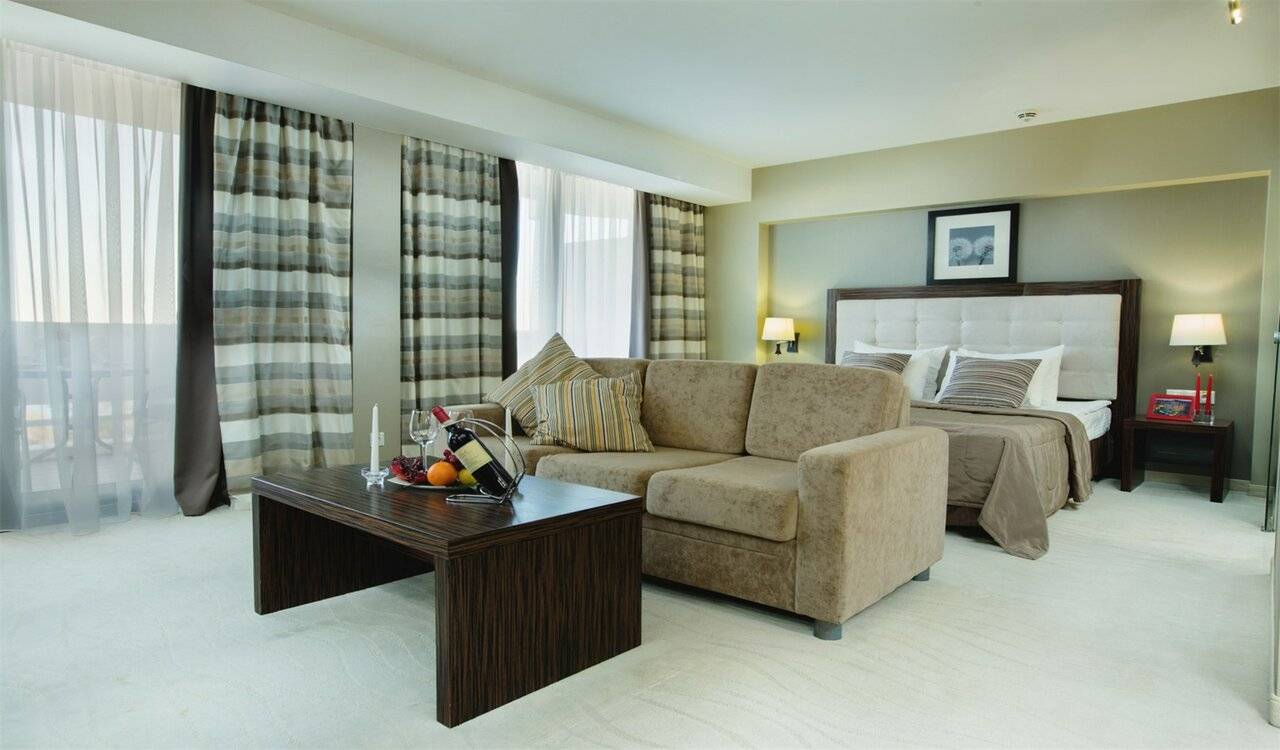 Фотографии номера Люкс Студия в Гостинице Жемчужина Сочи