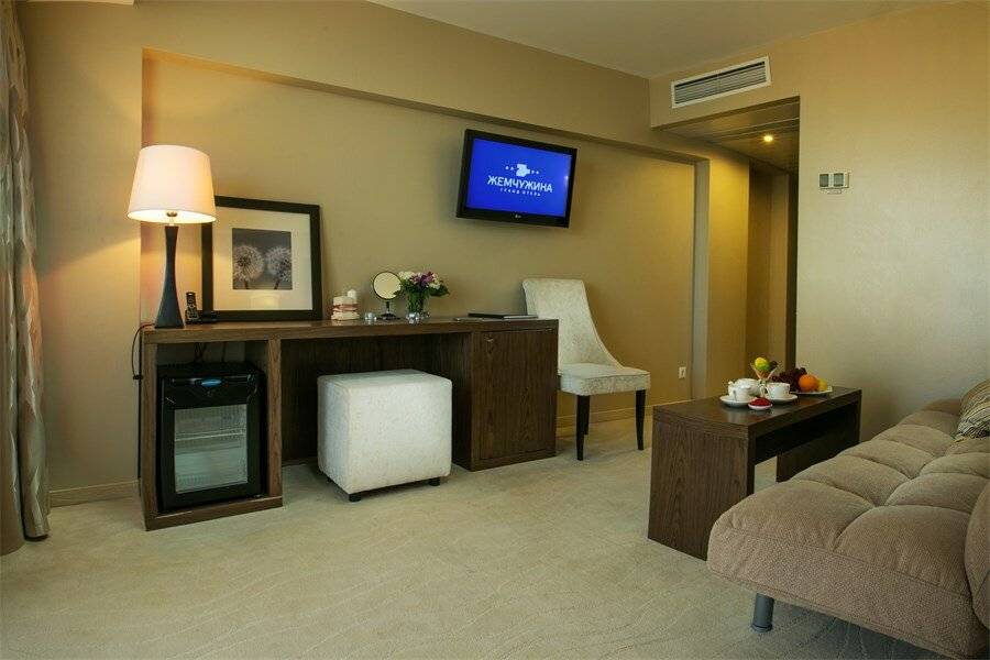 Фотографии номера Люкс Премиум в Гостинице Жемчужина Сочи