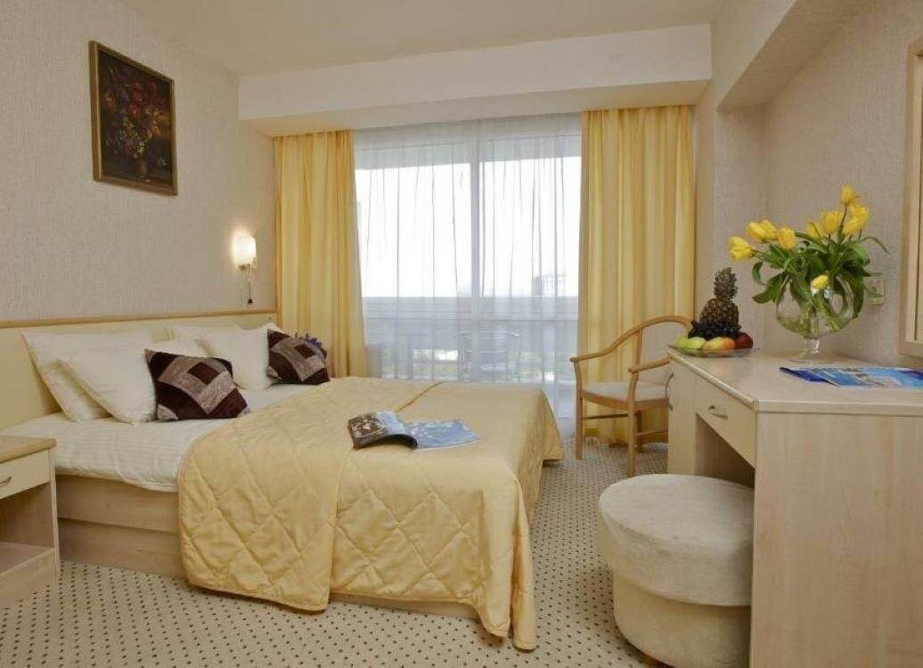 Номер стандарт с 1 двуспальной кроватью